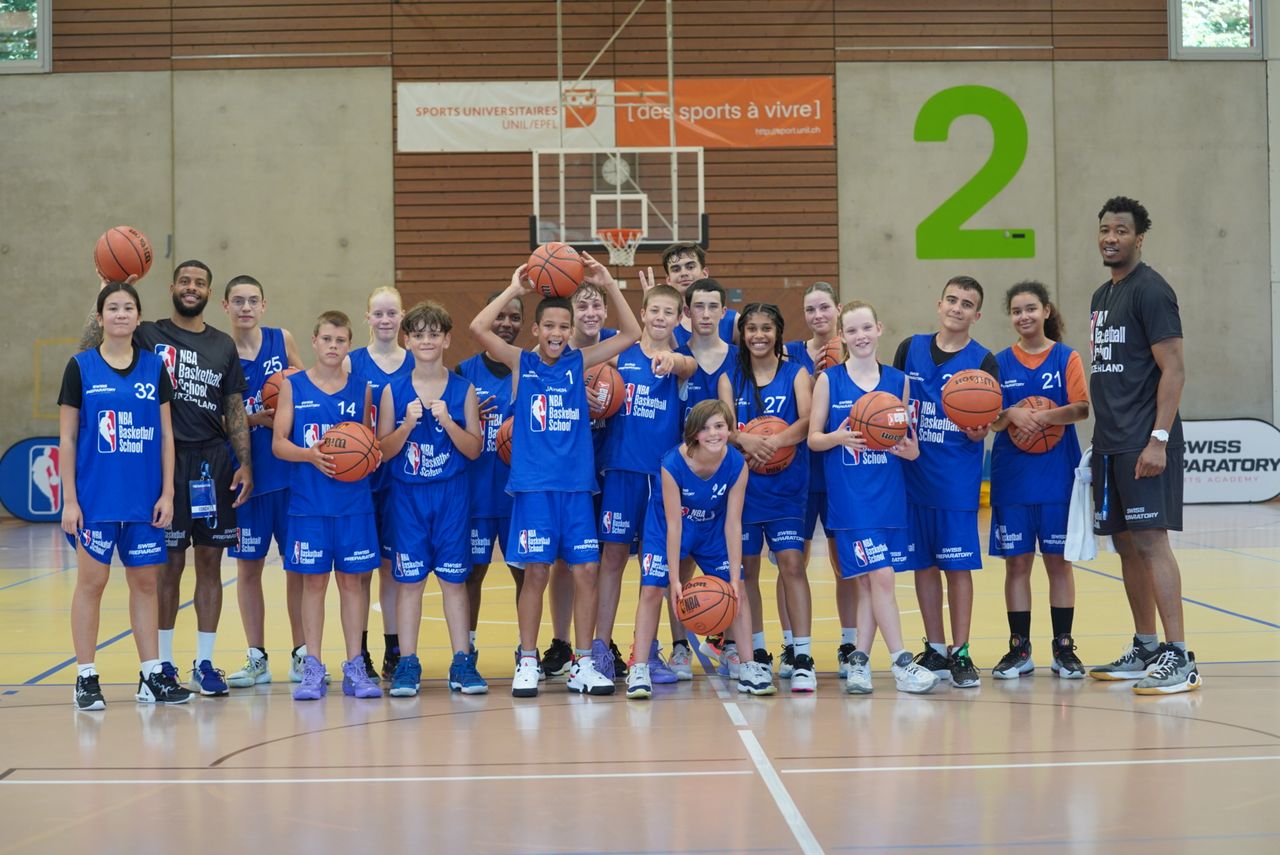 https://dlangbasketball.ch/wp-content/uploads/2025/03/NBA-SPRING-CAMP.jpeg