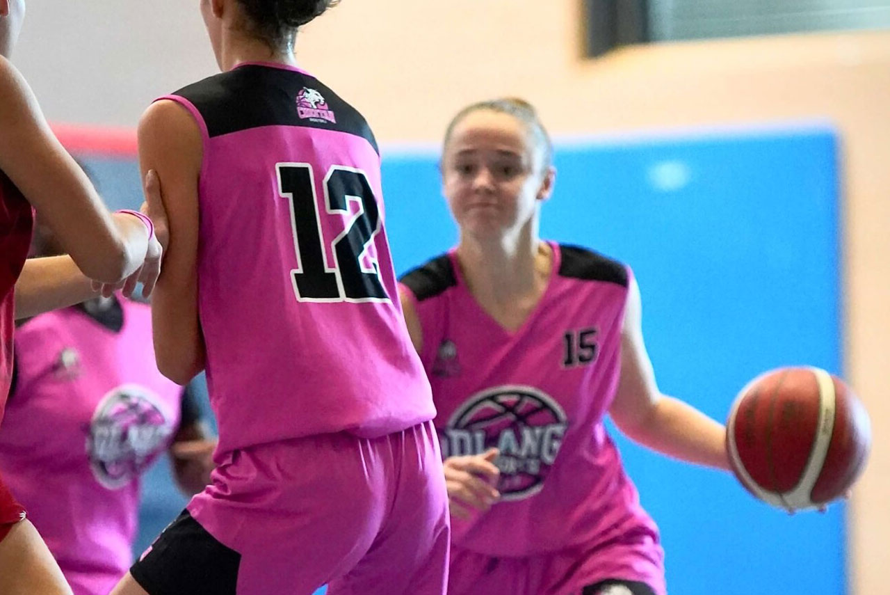https://dlangbasketball.ch/wp-content/uploads/2025/04/cheetah-camp-girls.jpg