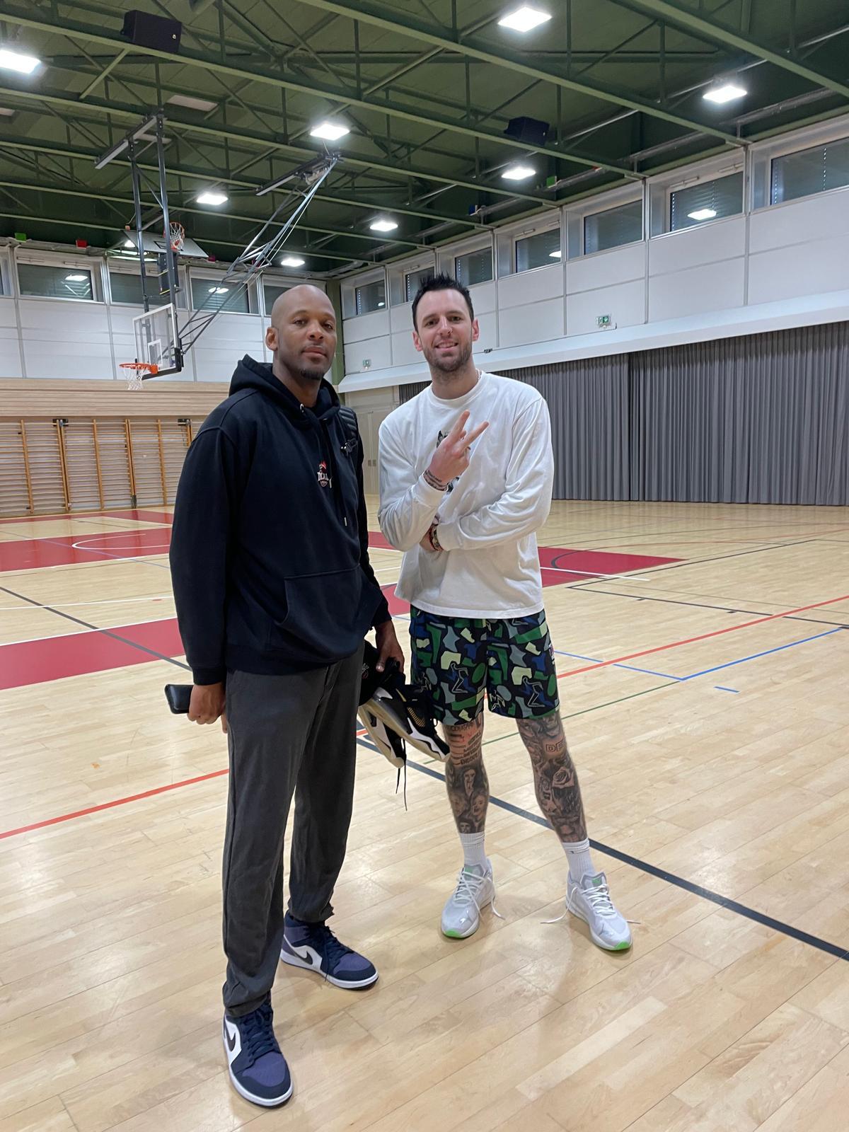 70db67e5-8c71-4baf-9f67-c1a5d04e31f6 70db67e5-8c71-4baf-9f67-c1a5d04e31f6